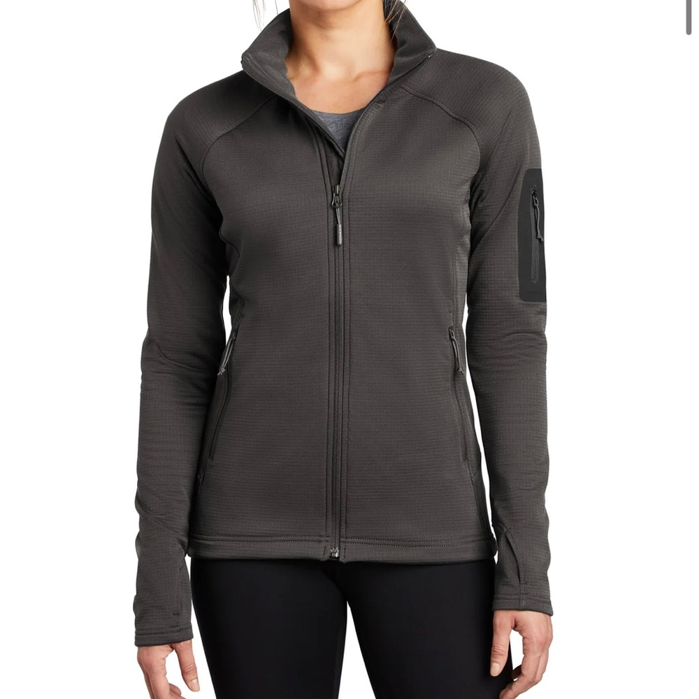 The  North Face slim fit mountain peak zip up